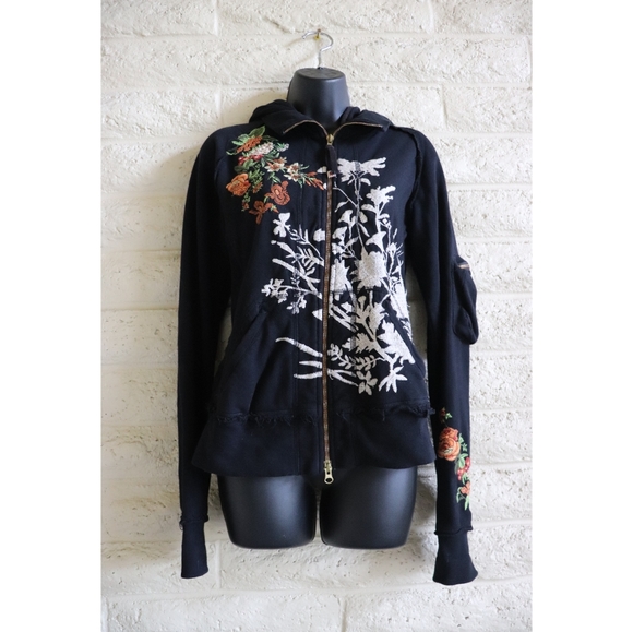 Johnny Was | Old Milwaukee Days Circus hoodie EUC